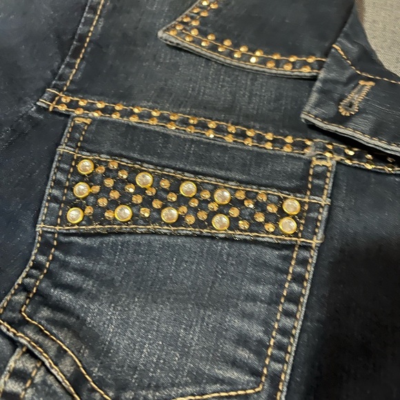 CHICO's Platinum Embroidered Embellished Denim Jacket Size 2 (Medium/Large) - Picture 3 of 5